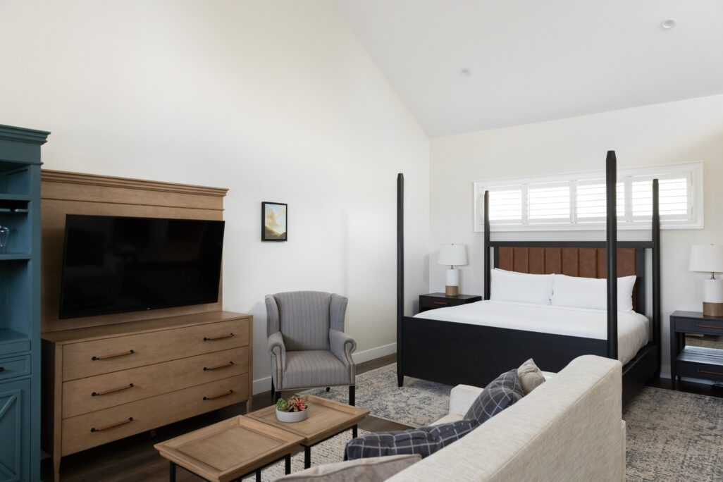 Luxury King Suite bed