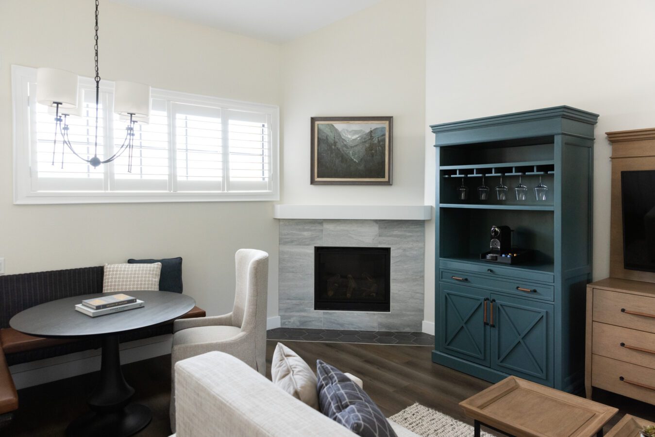 Luxury King Suite Fireplace