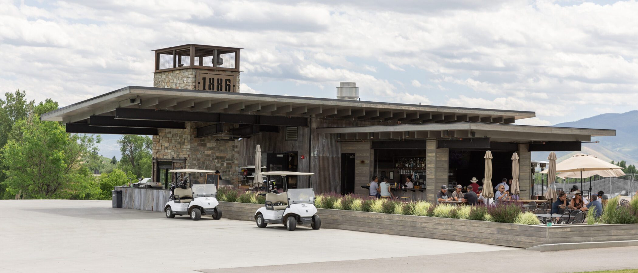 Exterior golf building