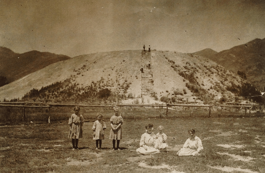 Historical photo of the Crater development